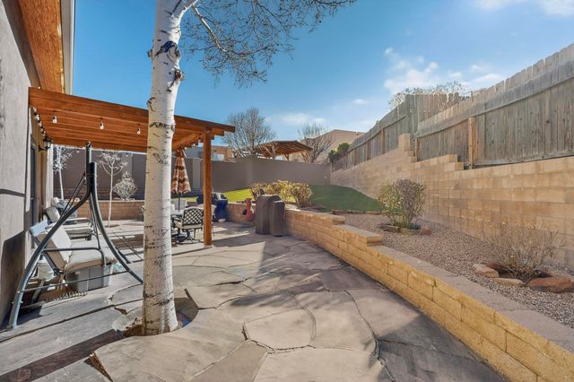 7628 Mesa Del Oro Lane, Santa Fe, NM 87507