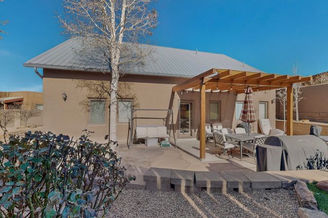 7628 Mesa Del Oro Lane, Santa Fe, NM 87507