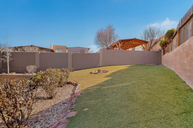 7628 Mesa Del Oro Lane, Santa Fe, NM 87507