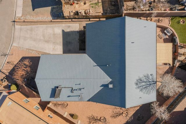 7628 Mesa Del Oro Lane, Santa Fe, NM 87507