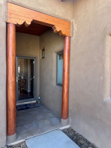 7628 Mesa Del Oro Lane, Santa Fe, NM 87507