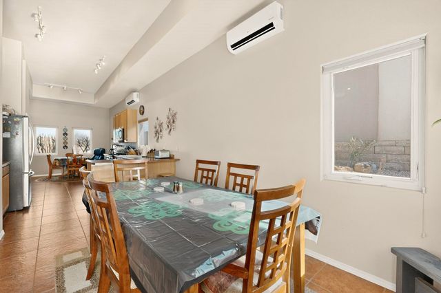 7628 Mesa Del Oro Lane, Santa Fe, NM 87507