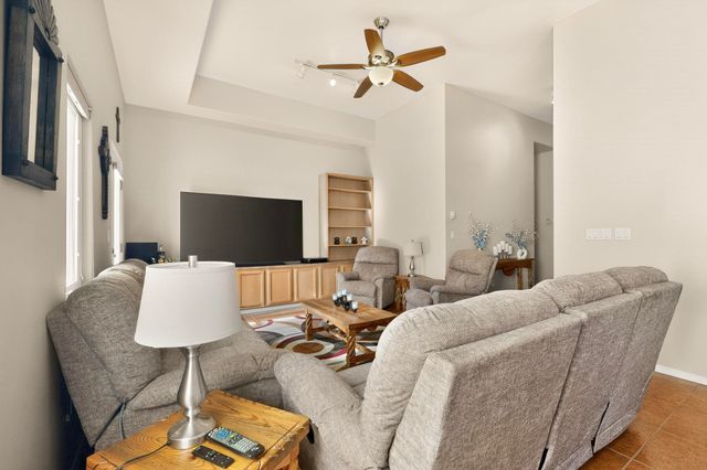 7628 Mesa Del Oro Lane, Santa Fe, NM 87507