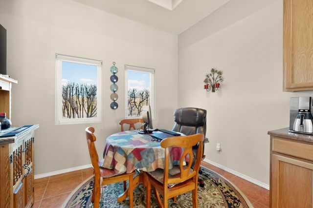 7628 Mesa Del Oro Lane, Santa Fe, NM 87507