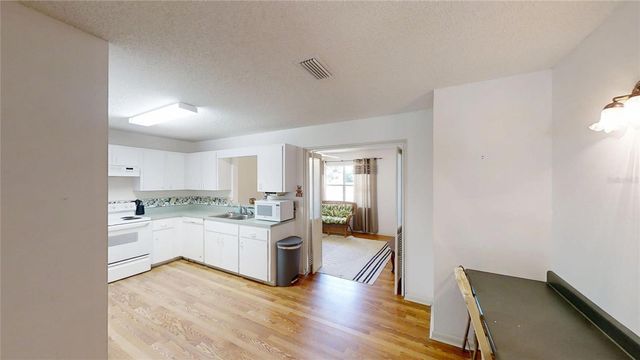 9394 SW 97TH LANE B, Ocala, FL 34481
