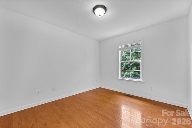11 Ridgeland Lane, Asheville, NC 28805