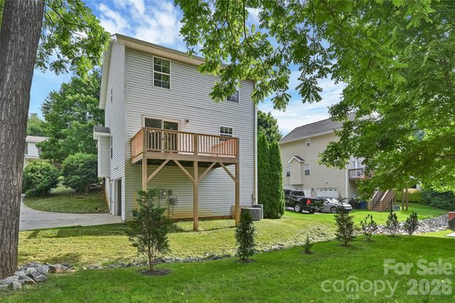 11 Ridgeland Lane, Asheville, NC 28805