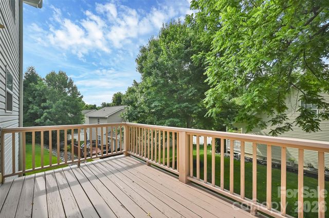 11 Ridgeland Lane, Asheville, NC 28805