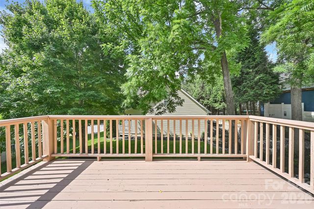 11 Ridgeland Lane, Asheville, NC 28805