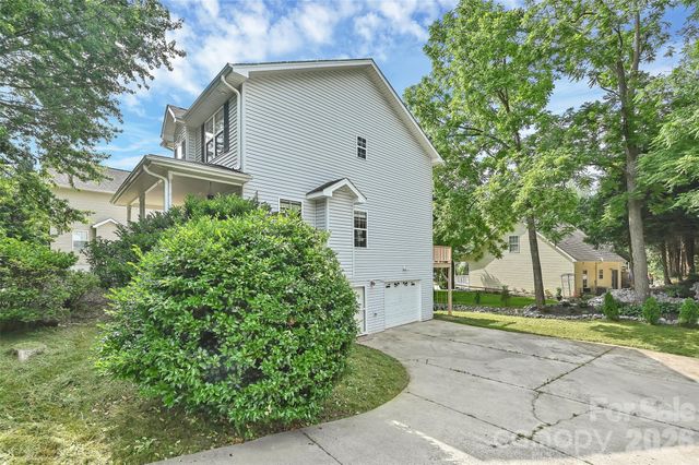 11 Ridgeland Lane, Asheville, NC 28805