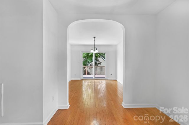 11 Ridgeland Lane, Asheville, NC 28805
