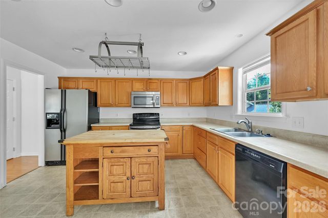 11 Ridgeland Lane, Asheville, NC 28805