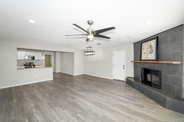 7430 Stagecoach Ln, San Antonio, TX 78227