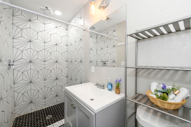 7430 Stagecoach Ln, San Antonio, TX 78227