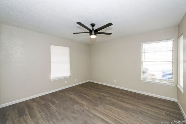 7430 Stagecoach Ln, San Antonio, TX 78227