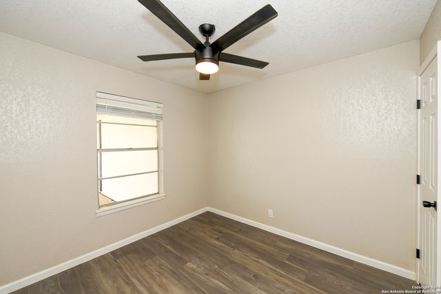 7430 Stagecoach Ln, San Antonio, TX 78227