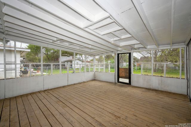 7430 Stagecoach Ln, San Antonio, TX 78227