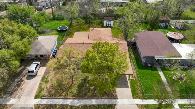 7430 Stagecoach Ln, San Antonio, TX 78227