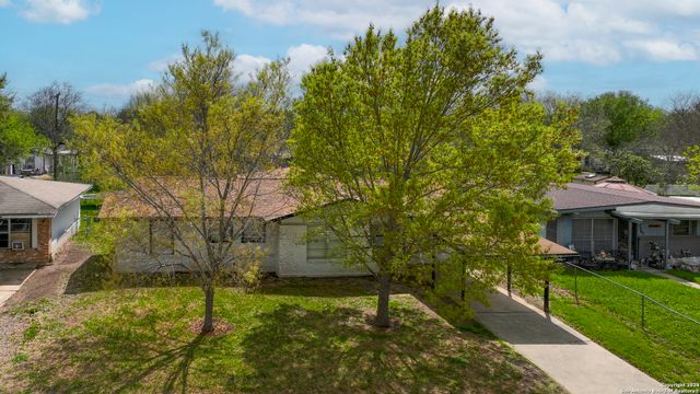 7430 Stagecoach Ln, San Antonio, TX 78227