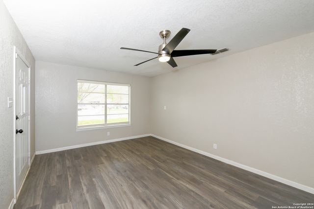 7430 Stagecoach Ln, San Antonio, TX 78227