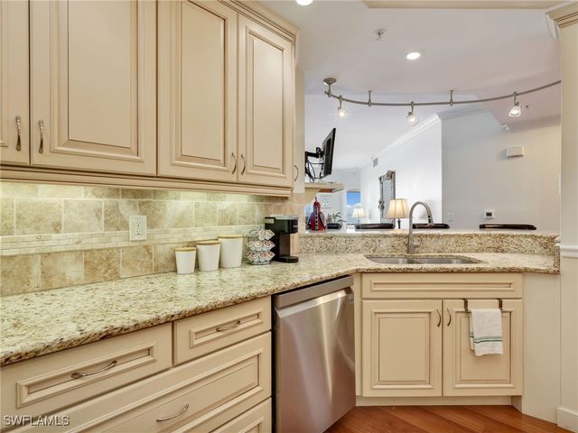 1001 Arbor Lake DR 1502, Naples, FL 34110