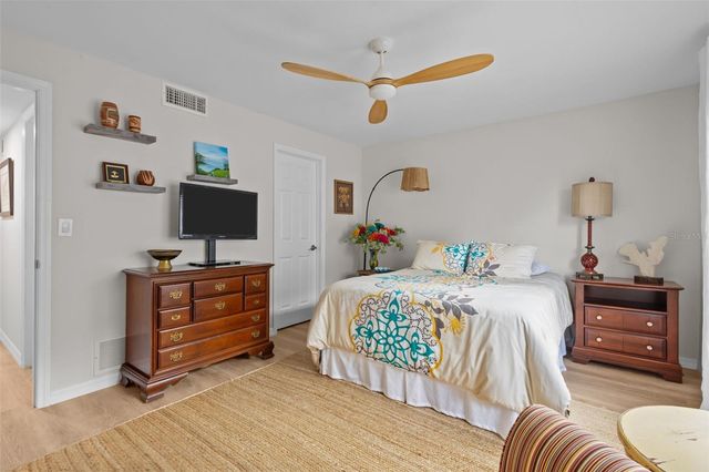3021 COUNTRYSIDE BOULEVARD 21A, Clearwater, FL 33761