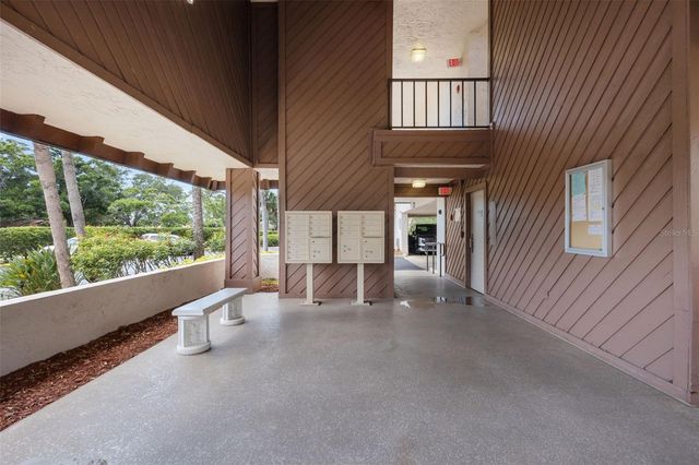 3021 COUNTRYSIDE BOULEVARD 21A, Clearwater, FL 33761