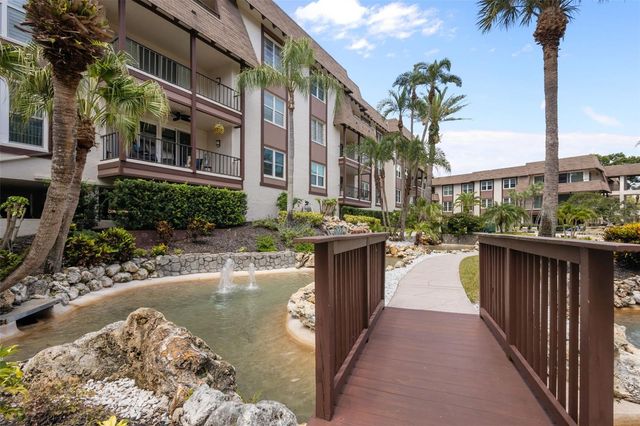 3021 COUNTRYSIDE BOULEVARD 21A, Clearwater, FL 33761