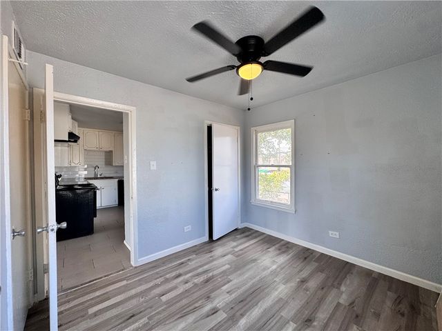 3120 Santa Fe St 12, Corpus Christi, TX 78404