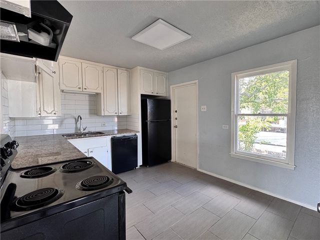 3120 Santa Fe St 12, Corpus Christi, TX 78404