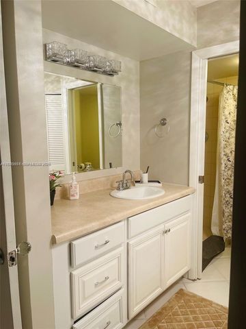 10551 W Broward Boulevard 111, Plantation, FL 33324