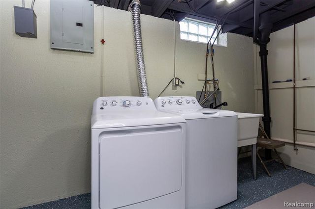 14919 Masonic Boulevard, Warren, MI 48088