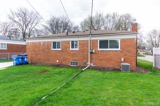 14919 Masonic Boulevard, Warren, MI 48088