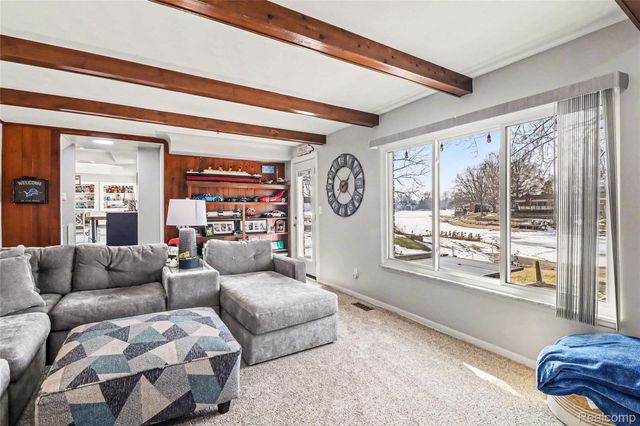 551 Berry Patch Lane, White Lake Charter Township, MI 48386