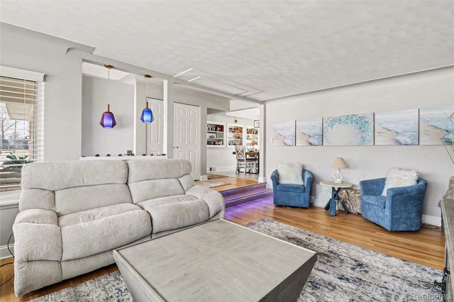 551 Berry Patch Lane, White Lake Charter Township, MI 48386