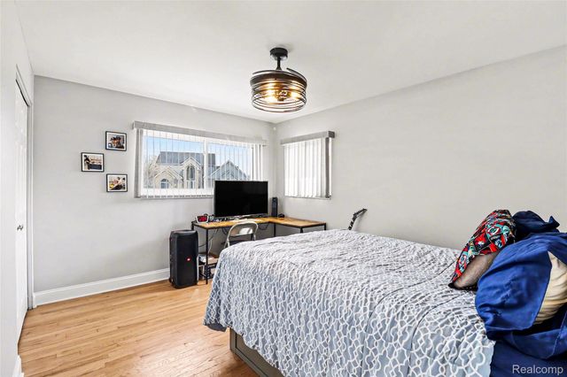 551 Berry Patch Lane, White Lake Charter Township, MI 48386