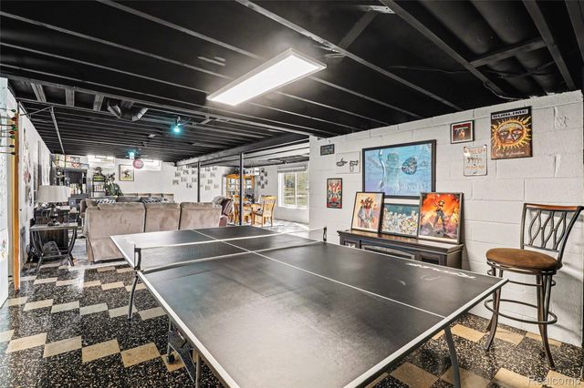 551 Berry Patch Lane, White Lake Charter Township, MI 48386