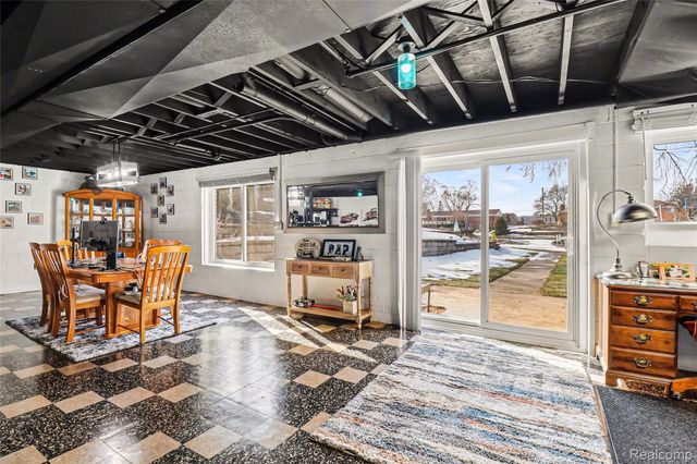 551 Berry Patch Lane, White Lake Charter Township, MI 48386