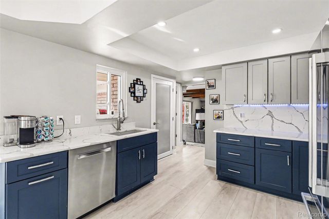 551 Berry Patch Lane, White Lake Charter Township, MI 48386