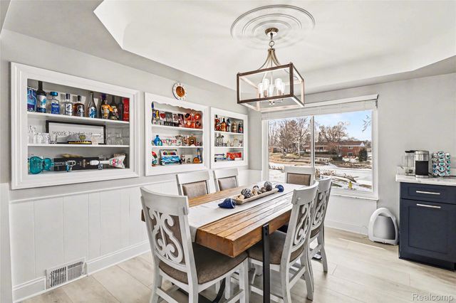 551 Berry Patch Lane, White Lake Charter Township, MI 48386