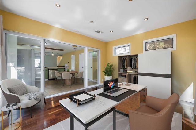 1703 Waterloo TRL B, Austin, TX 78704