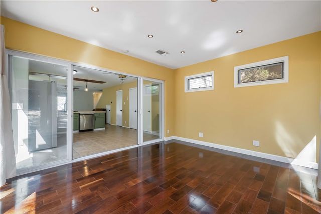 1703 Waterloo TRL B, Austin, TX 78704