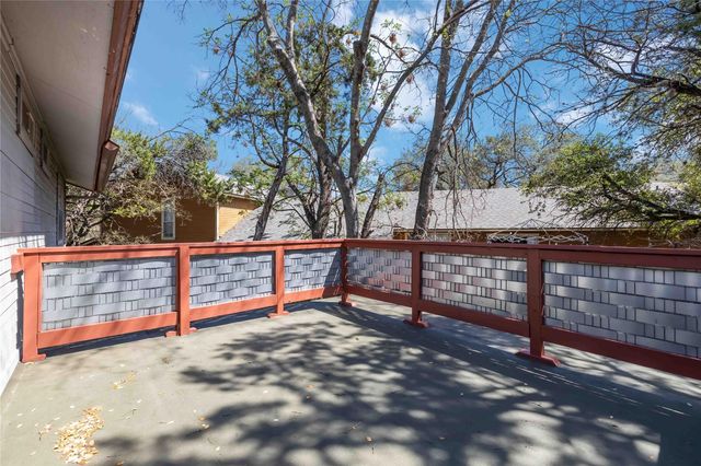 1703 Waterloo TRL B, Austin, TX 78704