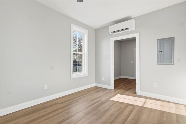 8 Vine Street 1, Haverhill, MA 01830