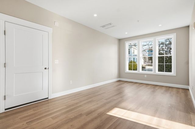 8 Vine Street 1, Haverhill, MA 01830