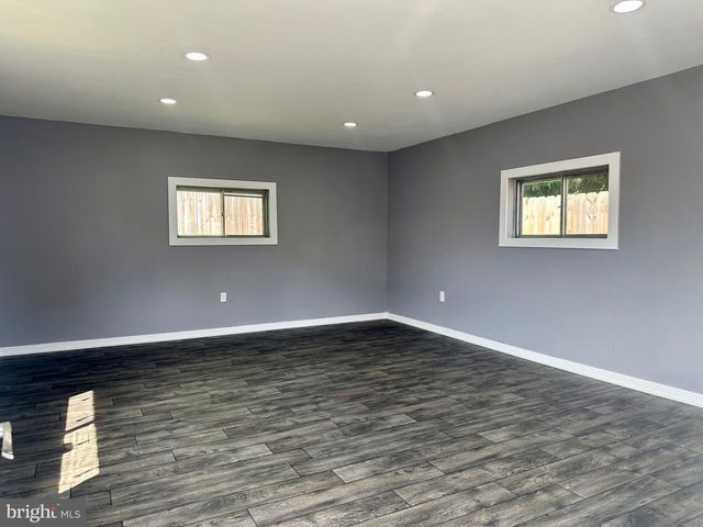 2627 VALLEY RD, East Petersburg, PA 17520