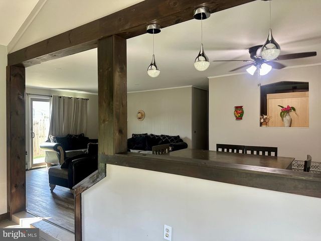 2627 VALLEY RD, East Petersburg, PA 17520