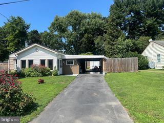 2627 VALLEY RD, East Petersburg, PA 17520