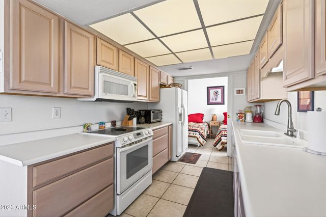 19228 N STAR RIDGE Drive, Sun City West, AZ 85375