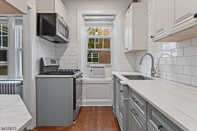 2 Altamont Ct 24, Morristown Town, NJ 07960